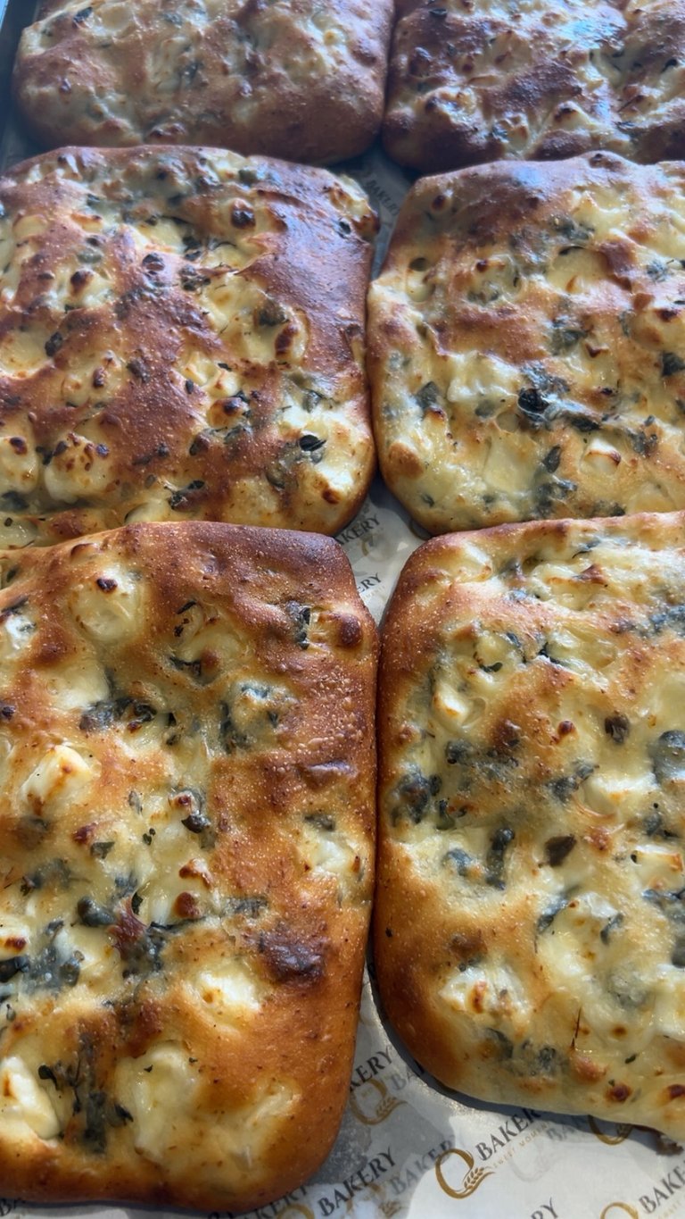 جبنة بالزعتر مشلتت